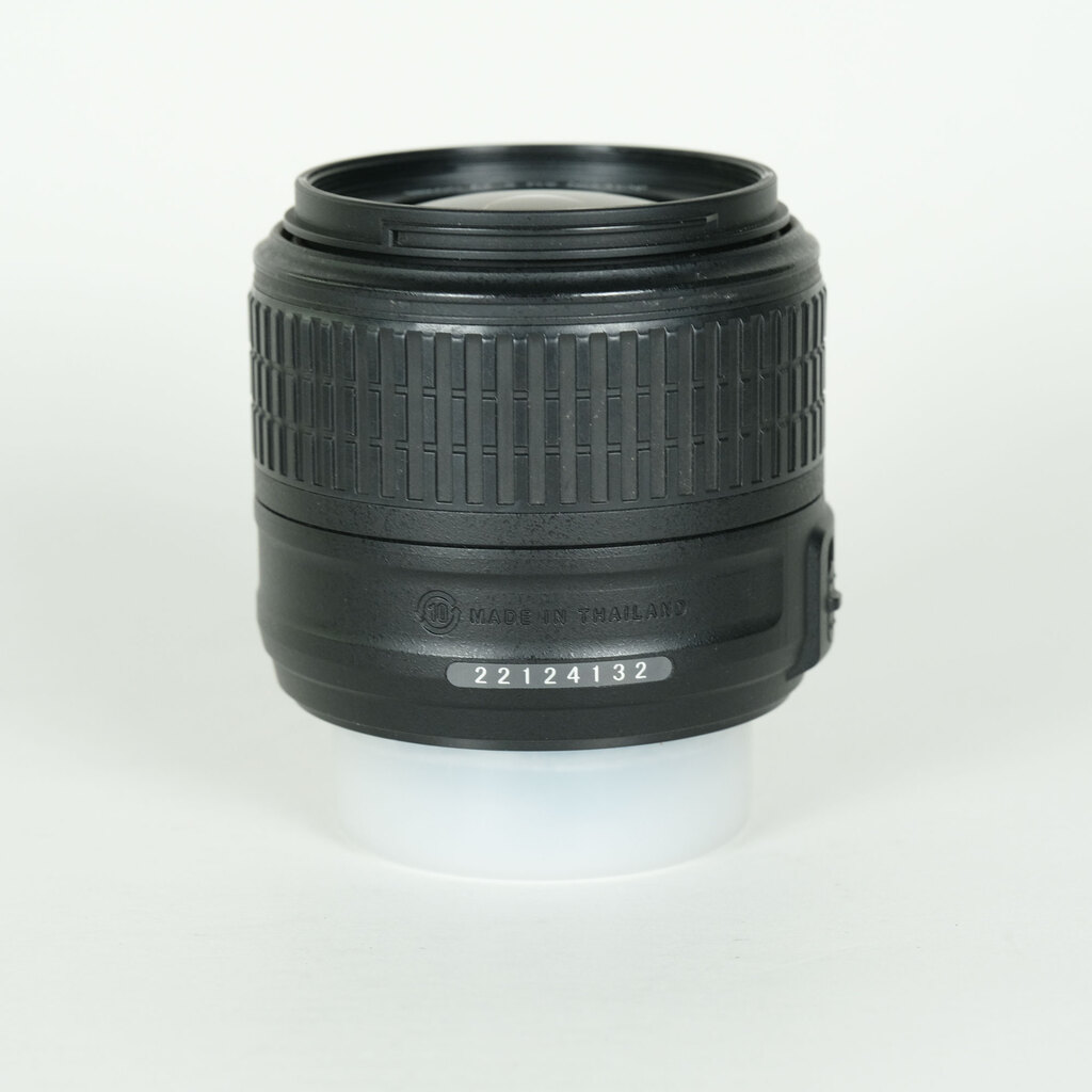 Nikon AF-S DX NIKKOR 18-55mm f3.5-5.6G VR II