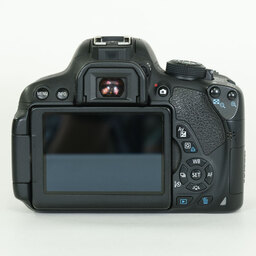 Canon EOS Kiss X7i