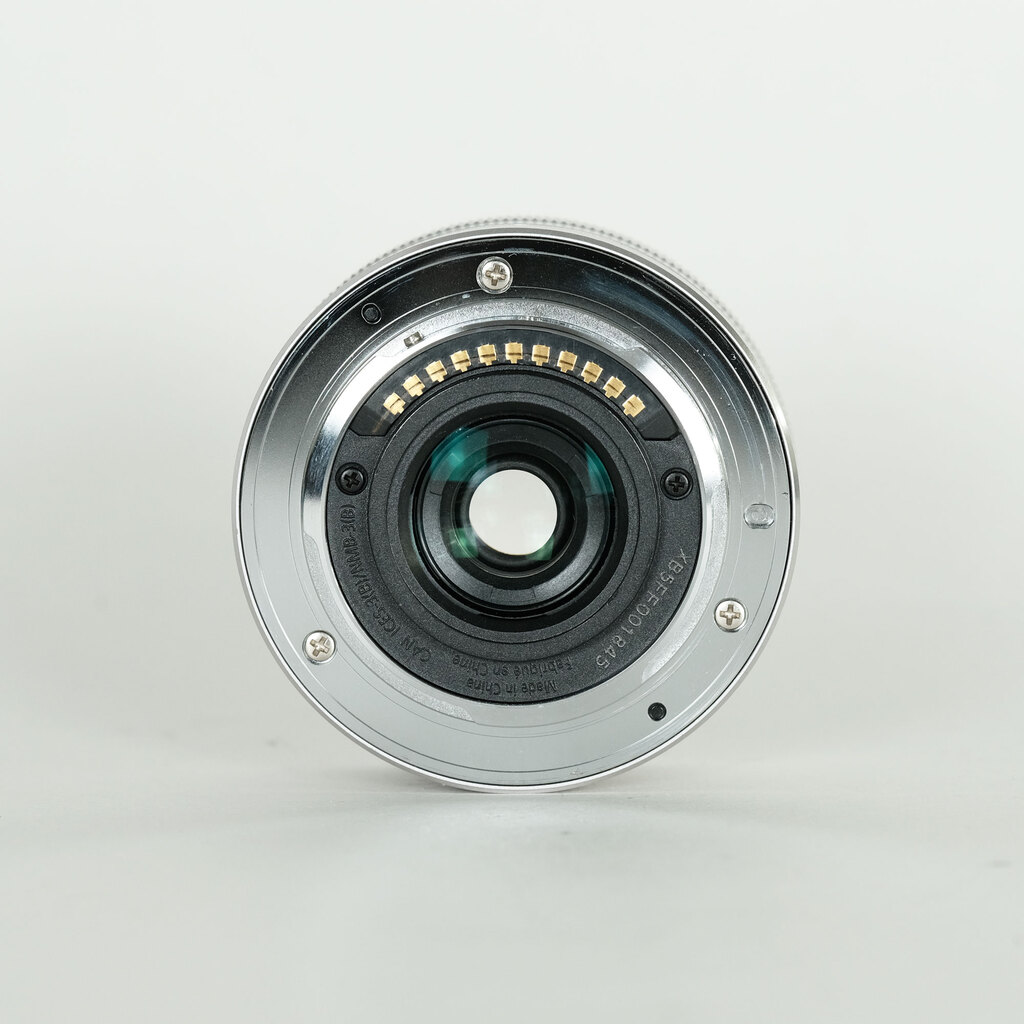 Panasonic LUMIX G VARIO 12-32mm / F3.5-5.6 ASPH. / MEGA O.I.S.