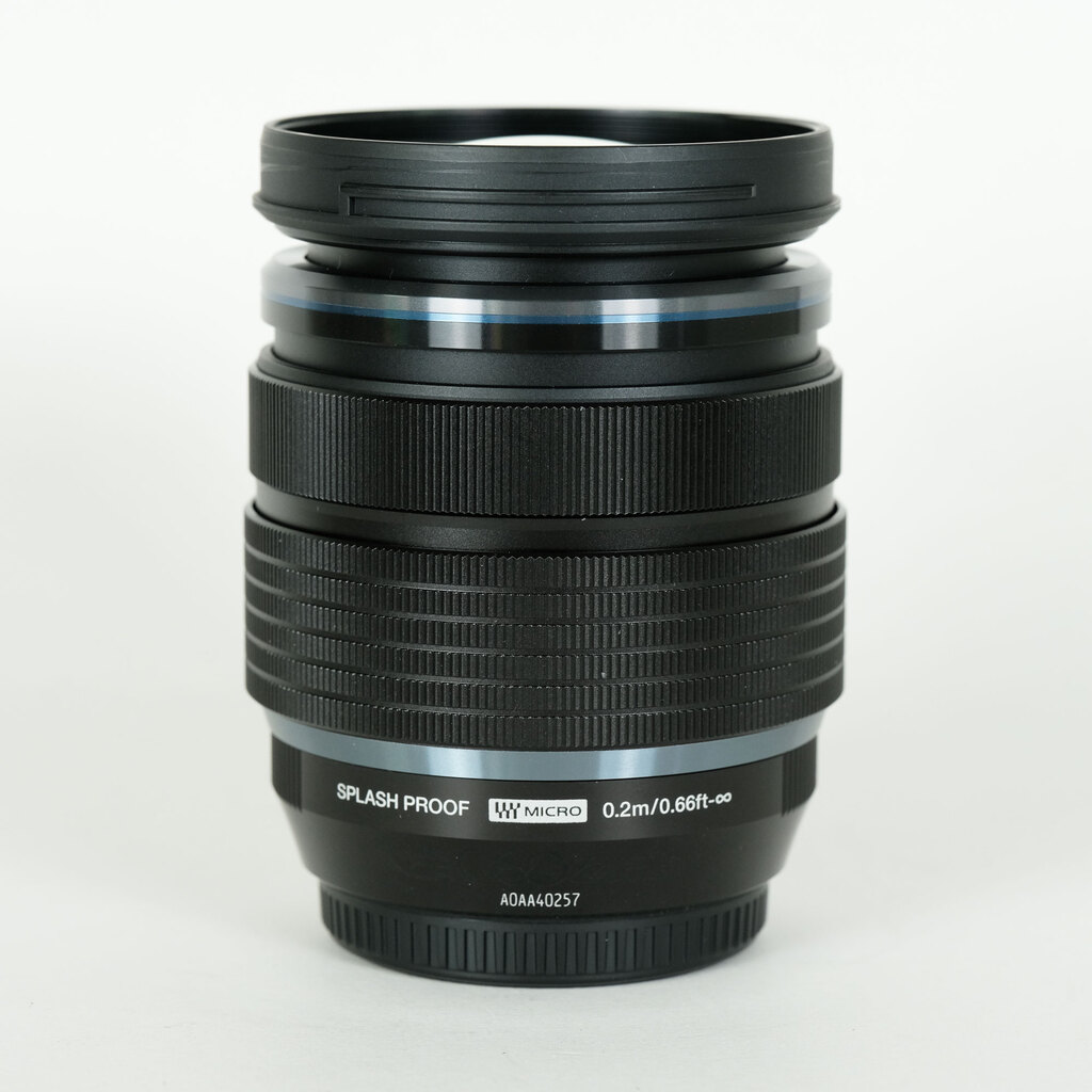 OLYMPUS M.ZUIKO DIGITAL ED 12-40mm F2.8 PRO II OLYMPUS M.ZUIKO DIGITAL ED 12-40mm F2.8 PRO II