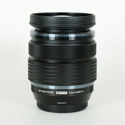 OLYMPUS M.ZUIKO DIGITAL ED 12-40mm F2.8 PRO II OLYMPUS M.ZUIKO DIGITAL ED 12-40mm F2.8 PRO II