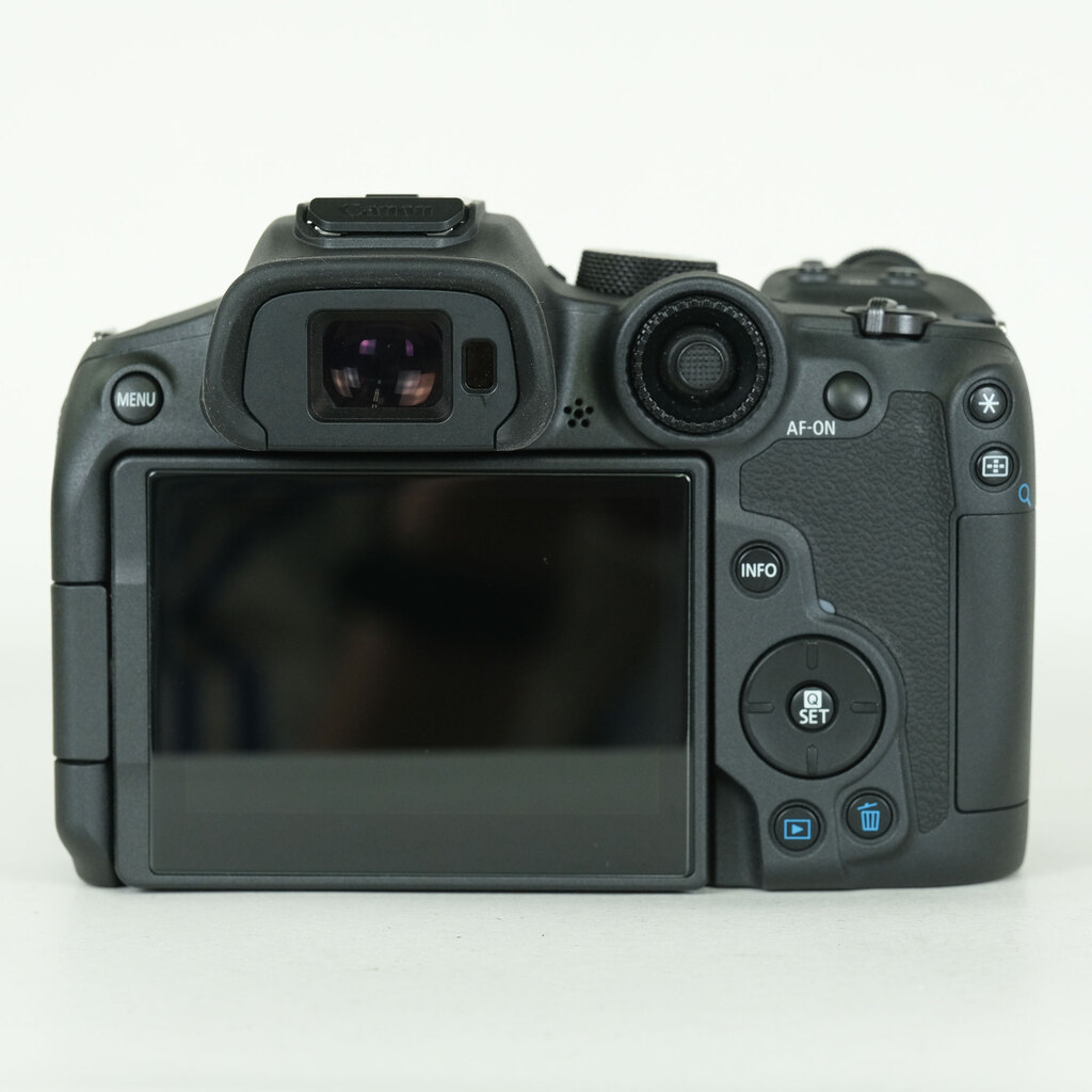 Canon EOS R7