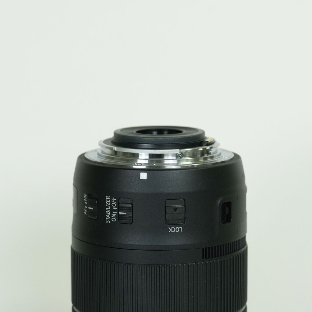 Canon EF-S18-135mm F3.5-5.6 IS USM Canon EF-S18-135mm F3.5-5.6 IS USM