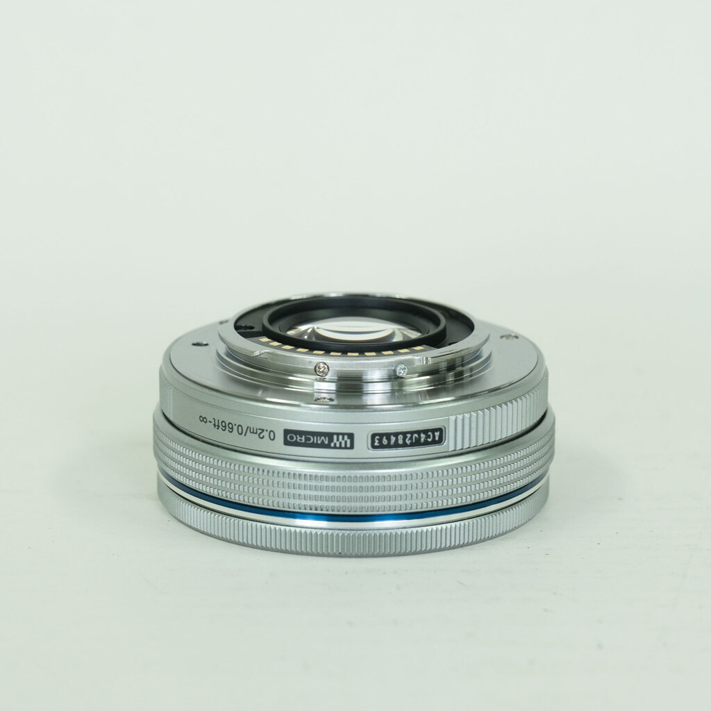 OLYMPUS M.ZUIKO DIGITAL ED 14-42mm F3.5-5.6 EZ シルバー