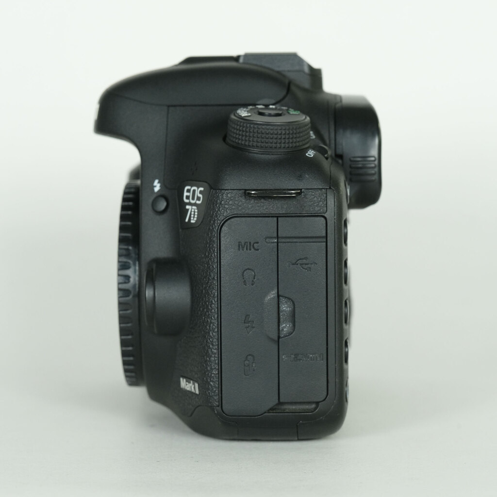 Canon EOS 7D Mark II