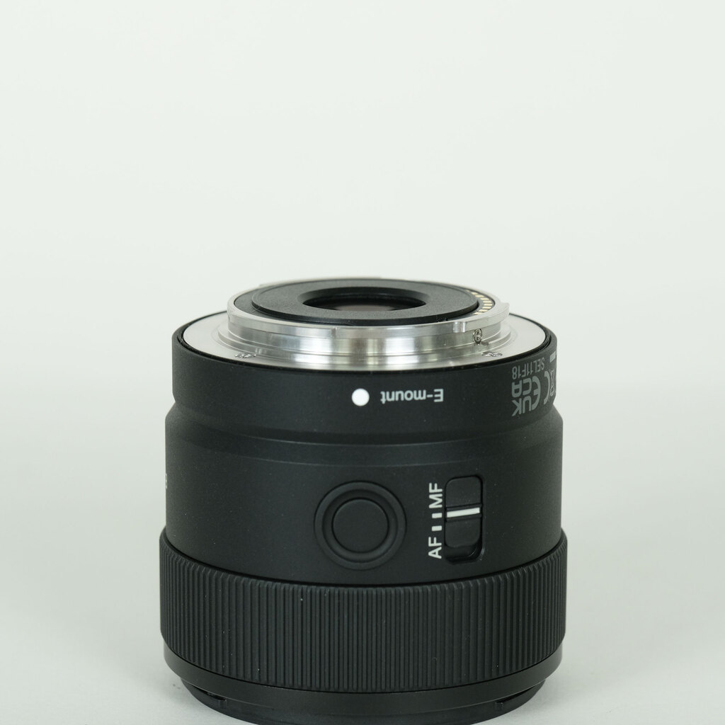 SONY E 11mm F1.8 SEL11F18の出品 | ONE SCENE（ワンシーン）