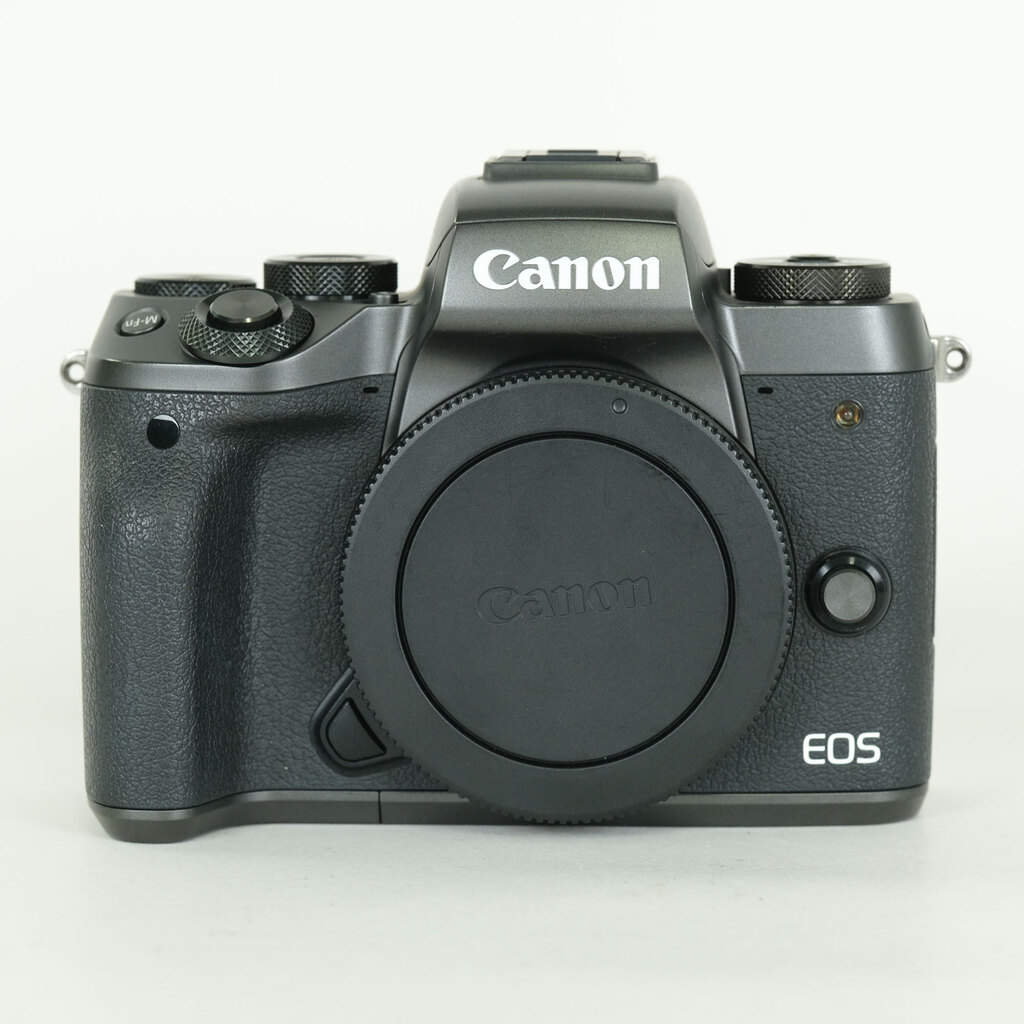 Canon EOS M5
