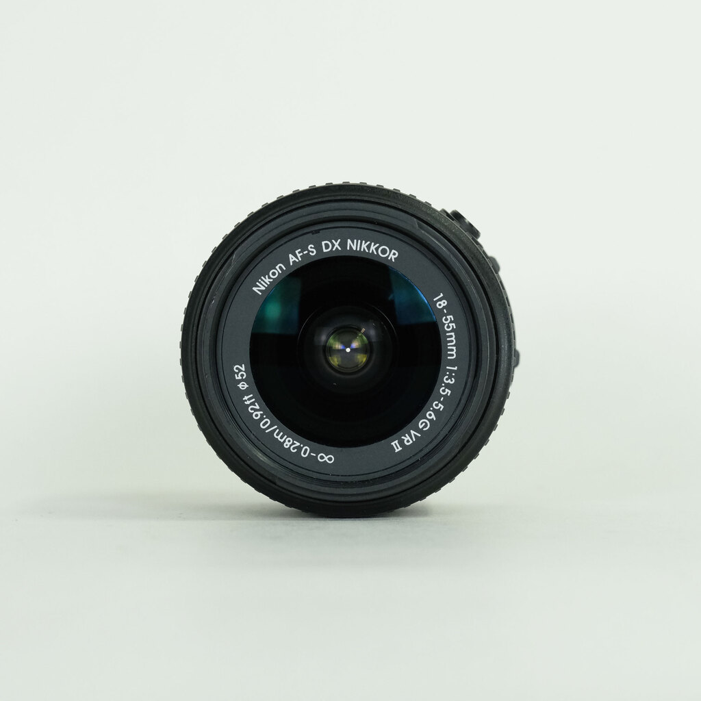 Nikon AF-S DX NIKKOR 18-55mm f3.5-5.6G VR II