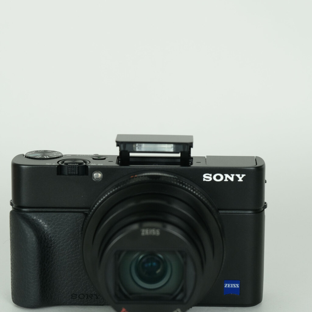 SONY Cyber-shot DSC-RX100M7
