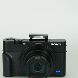 SONY Cyber-shot DSC-RX100M7