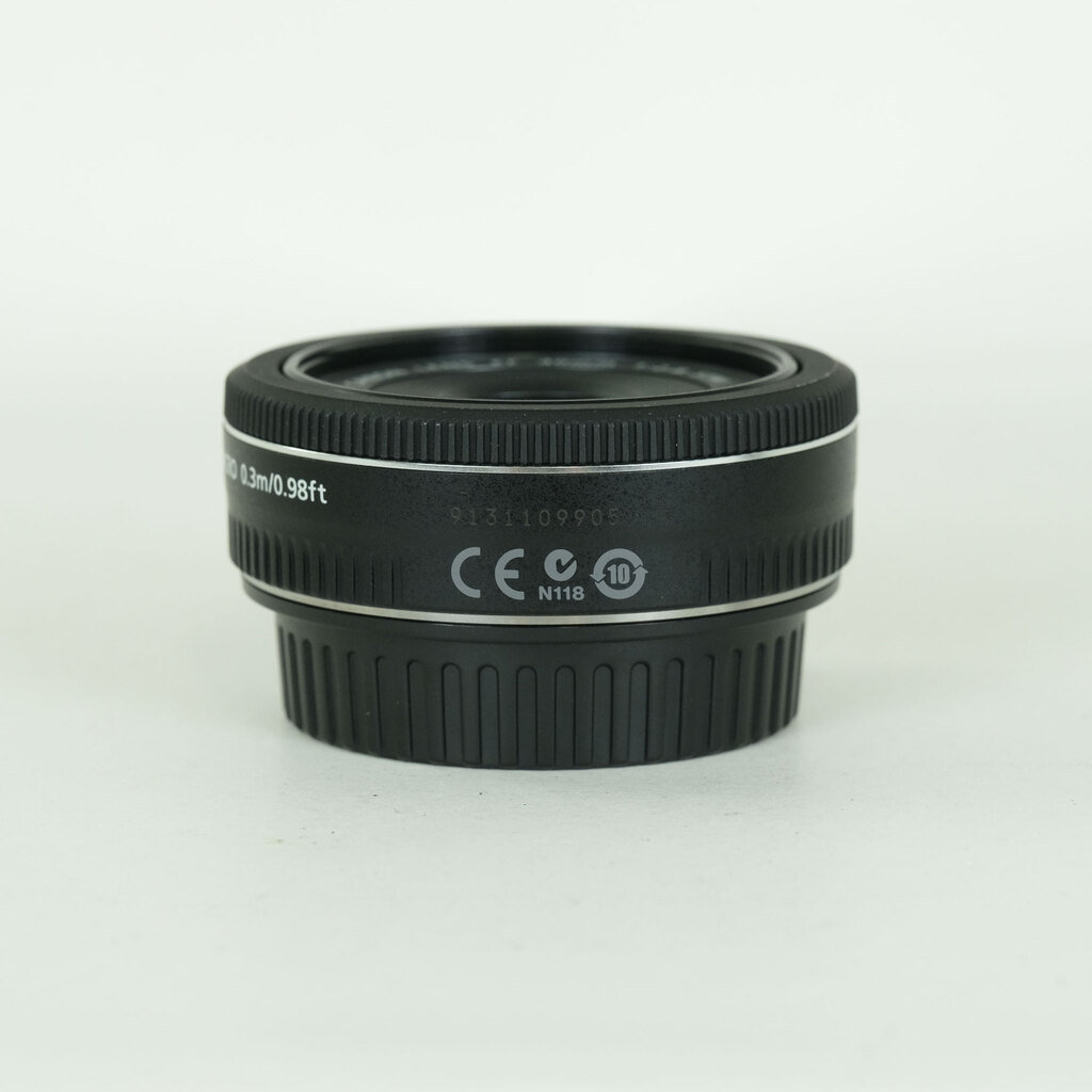 Canon EF40mm F2.8 STM