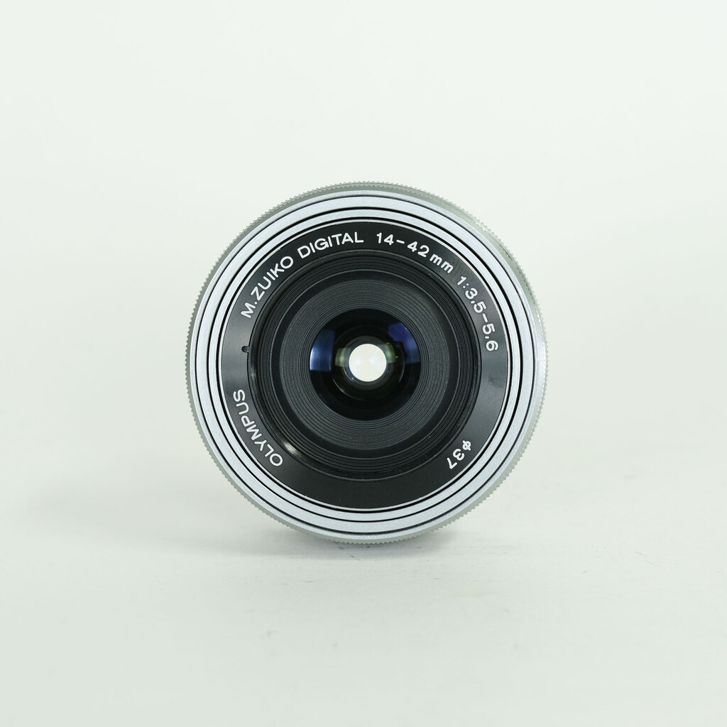 OLYMPUS M.ZUIKO DIGITAL ED 14-42mm F3.5-5.6 EZ シルバー