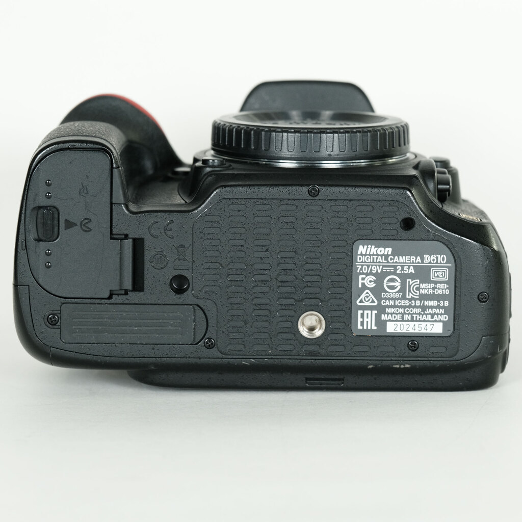 Nikon D610