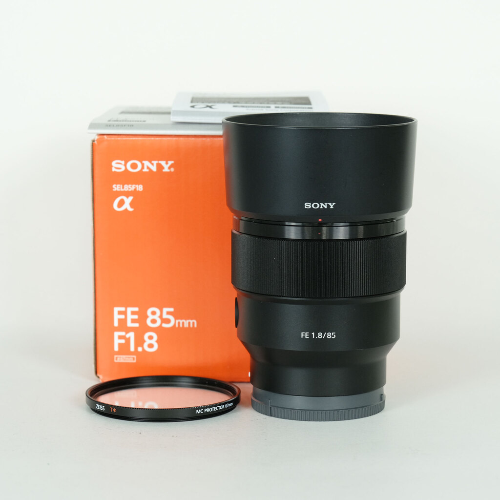 【値下げはコメントからお願いします】 出品　SEL85F18 SONY FE 85mm F1.8 SEL85F18の出品 | ONE SCENE（ワンシーン）