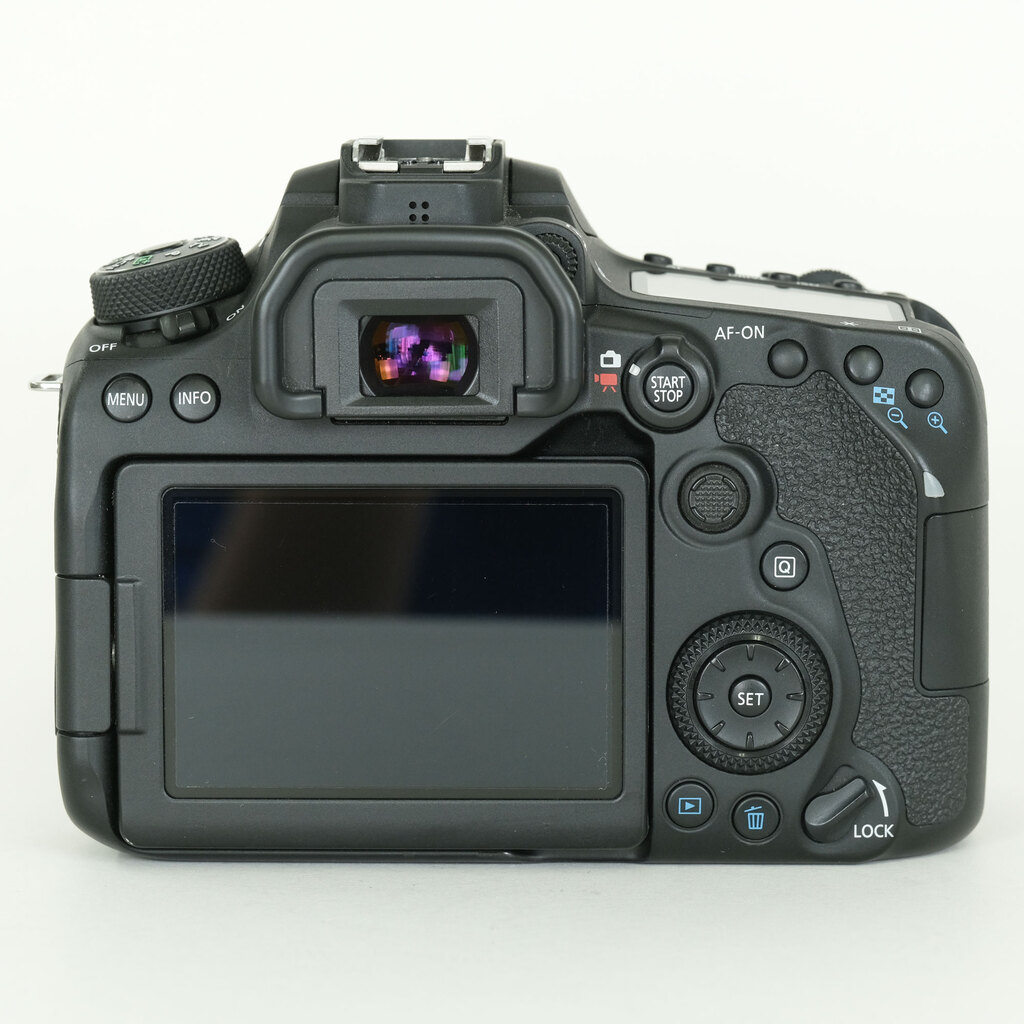 Canon EOS 90D