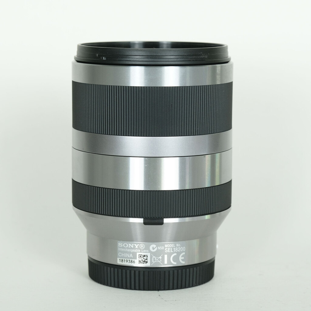 SONY E18-200mm F3.5-6.3 OSS SEL18200