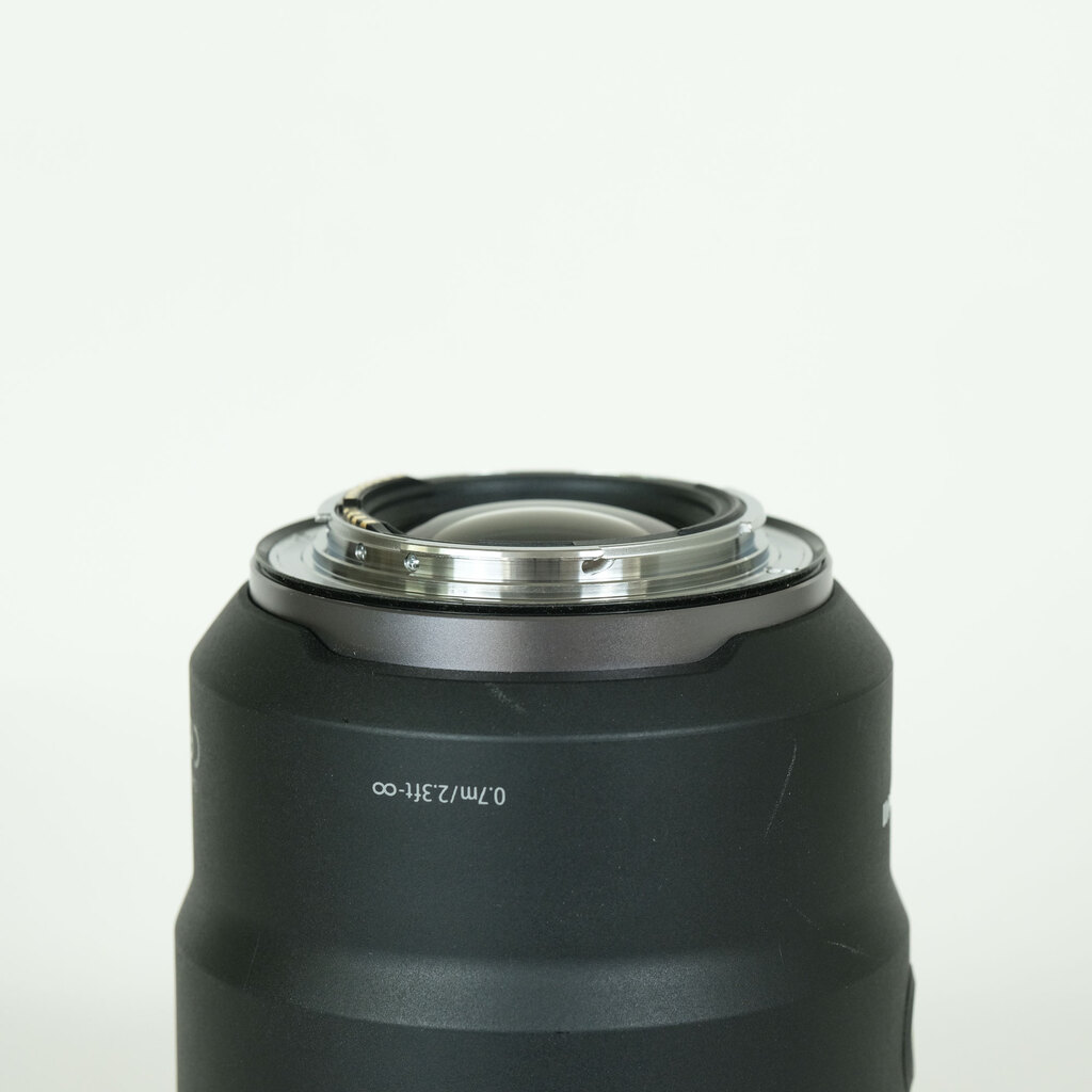 Canon RF135mm F1.8 L IS USM