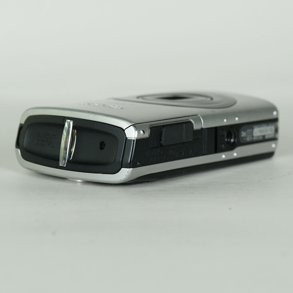 Canon IXY DIGITAL 910IS シルバーの出品 | ONE SCENE（ワンシーン）