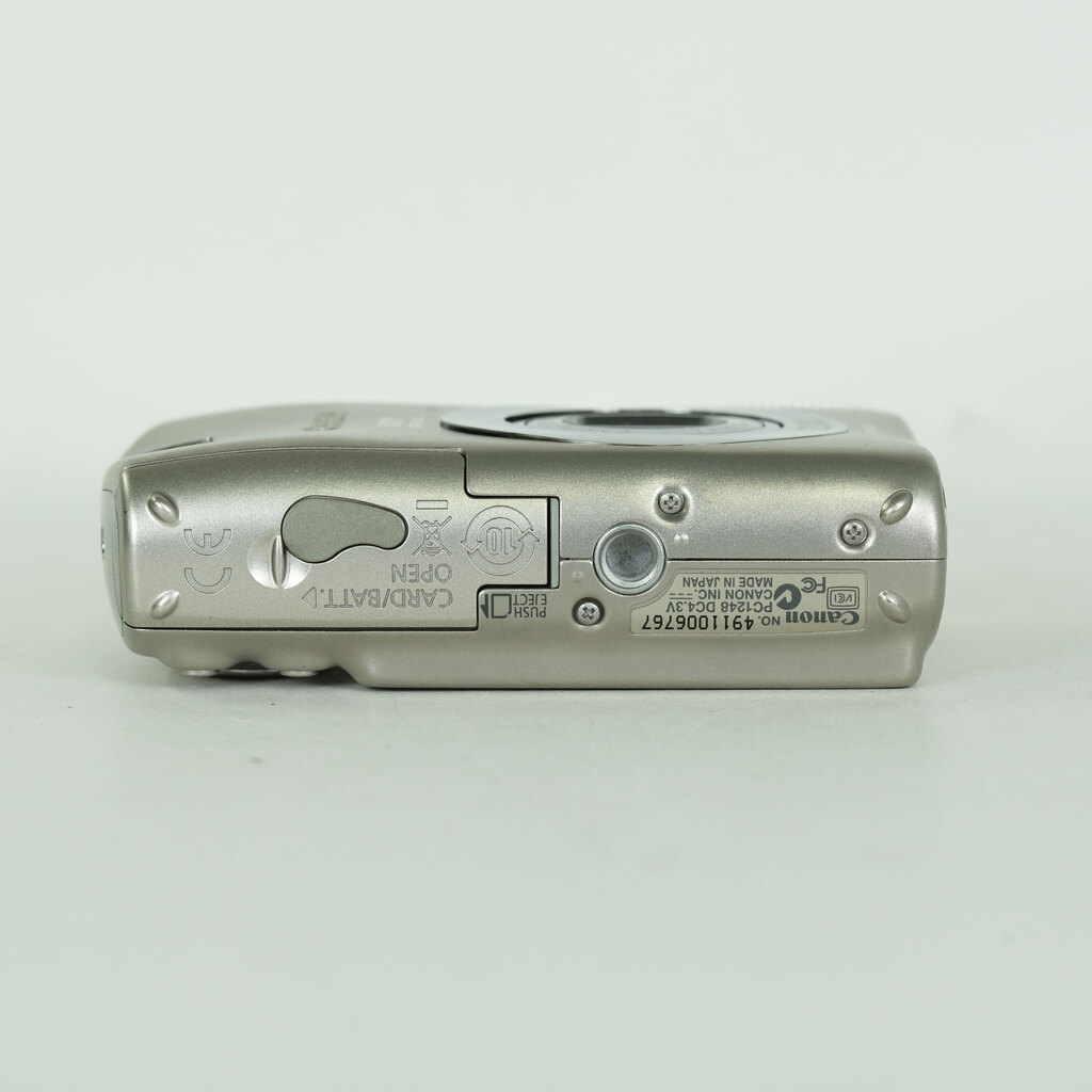 Canon IXY DIGITAL 2000IS