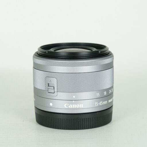 Canon EF-M15-45mm F3.5-6.3 IS STMを徹底解説。作例からレビューまで