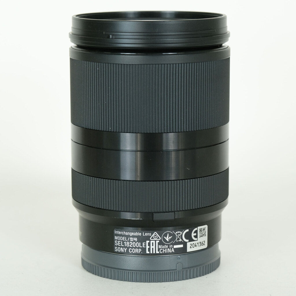 SONY E18-200mm F3.5-6.3 OSS LE SEL18200LE