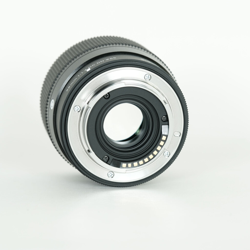 SIGMA 56mm F1.4 DC DN｜Contemporary [フジフイルムX用]