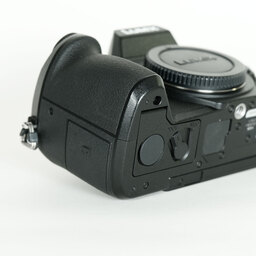 Panasonic LUMIX DMC-G8