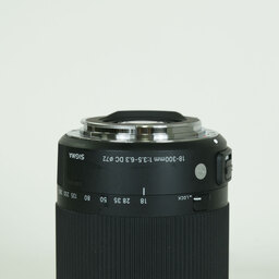 SIGMA 18-300mm F3.5-6.3 DC MACRO OS HSM｜Contemporary [キヤノンEF用]