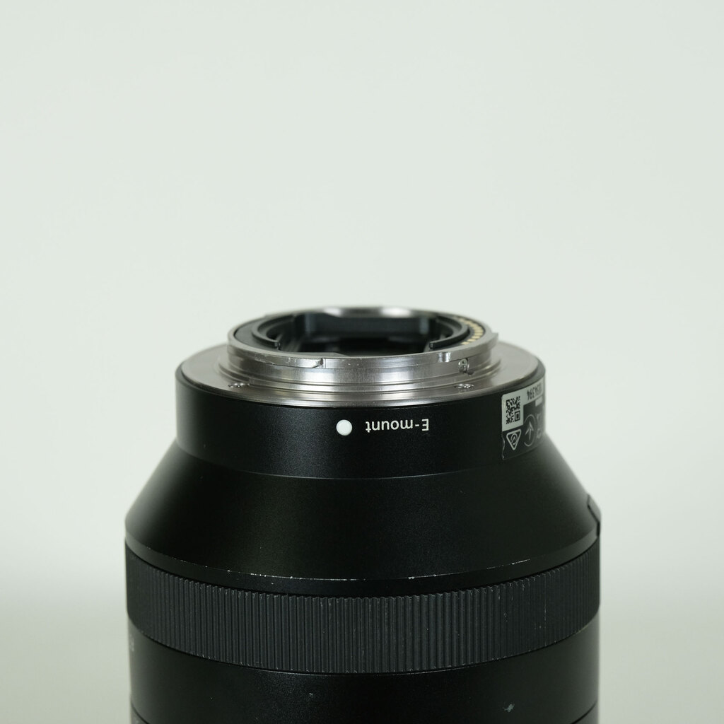 SONY FE 24-240mm F3.5-6.3 OSS SEL24240