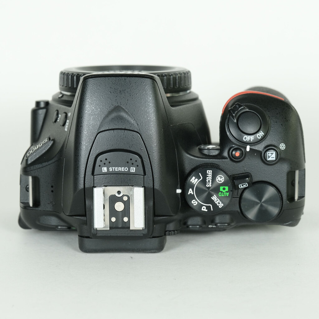 Nikon D5600