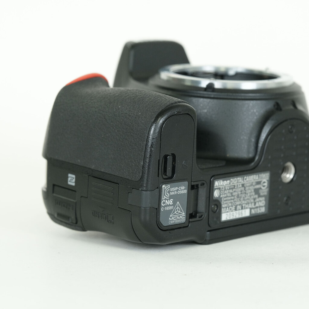 Nikon D5600