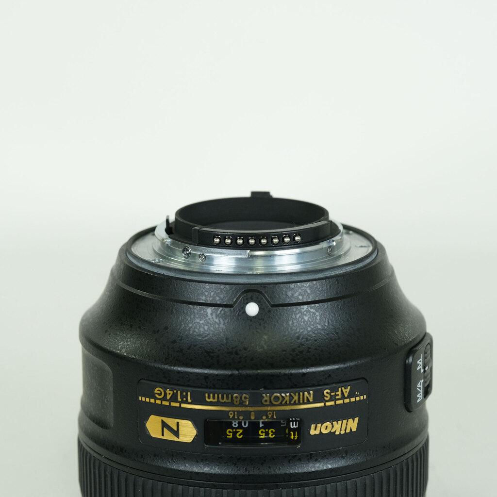 Nikon AF-S NIKKOR 58mm f/1.4G Nikon AF-S NIKKOR 58mm f/1.4G