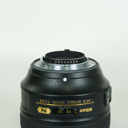 Nikon AF-S NIKKOR 58mm f/1.4G Nikon AF-S NIKKOR 58mm f/1.4G