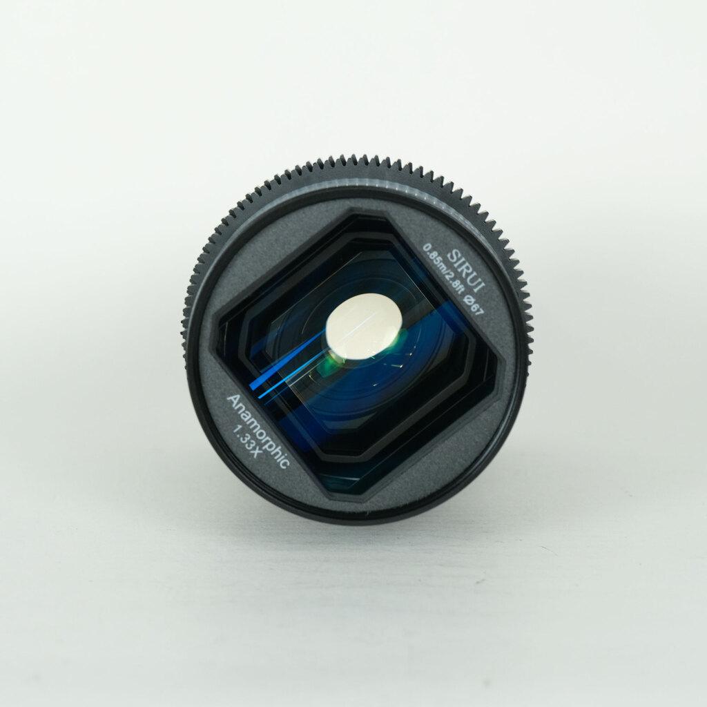 SIRUI 35mm F1.8 Anamorphic（キヤノンRF用）の出品 | ONE SCENE（ワン
