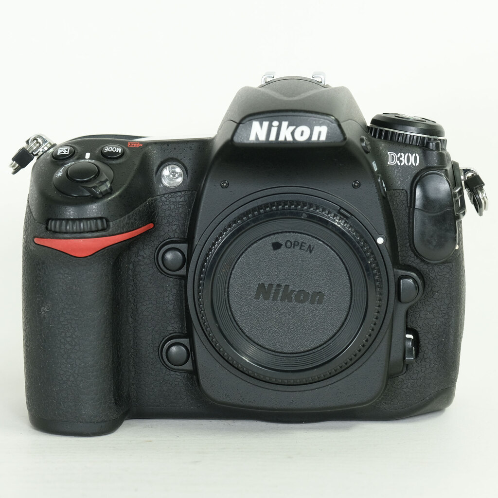 Nikon D300 ボディ