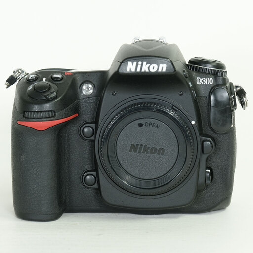 Nikon D300 ボディ