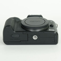 Canon EOS Kiss M Canon EOS Kiss M