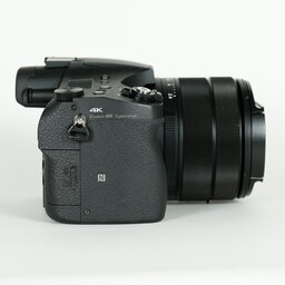 SONY Cyber-shot DSC-RX10M3