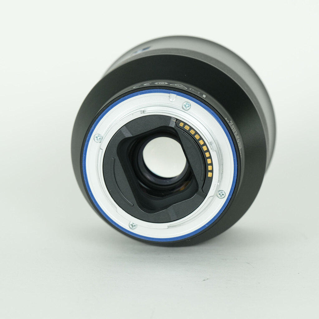 Carl Zeiss Batis 2/25 [ソニーE用]の出品 | ONE SCENE（ワンシーン）