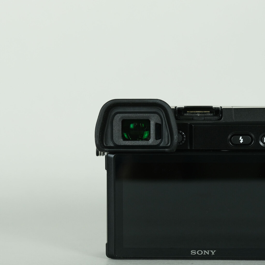 SONY α6100（ILCE-6100）の出品 | ONE SCENE（ワンシーン）