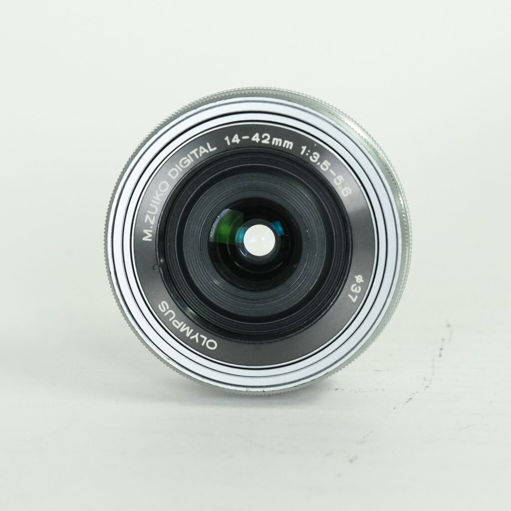 OLYMPUS M.ZUIKO DIGITAL ED 14-42mm F3.5-5.6 EZ シルバー