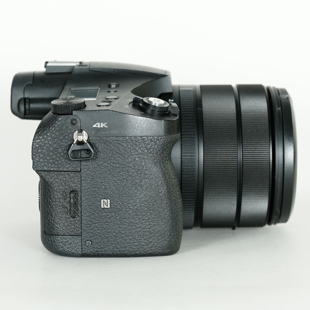 SONY Cyber-shot DSC-RX10M4 SONY Cyber-shot DSC-RX10M4