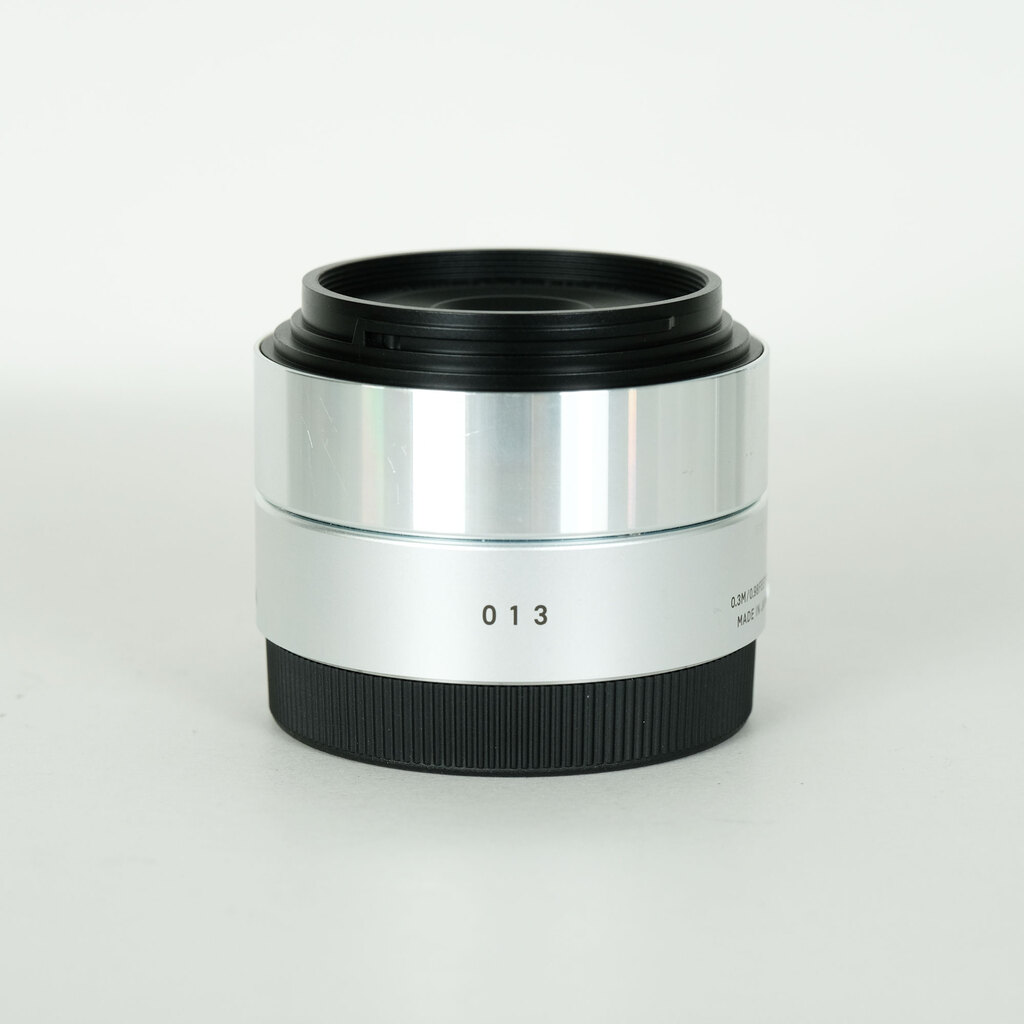 SIGMA A 30mm F2.8 DN (ソニーE用)シルバー