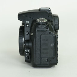 Nikon D90 ボディ