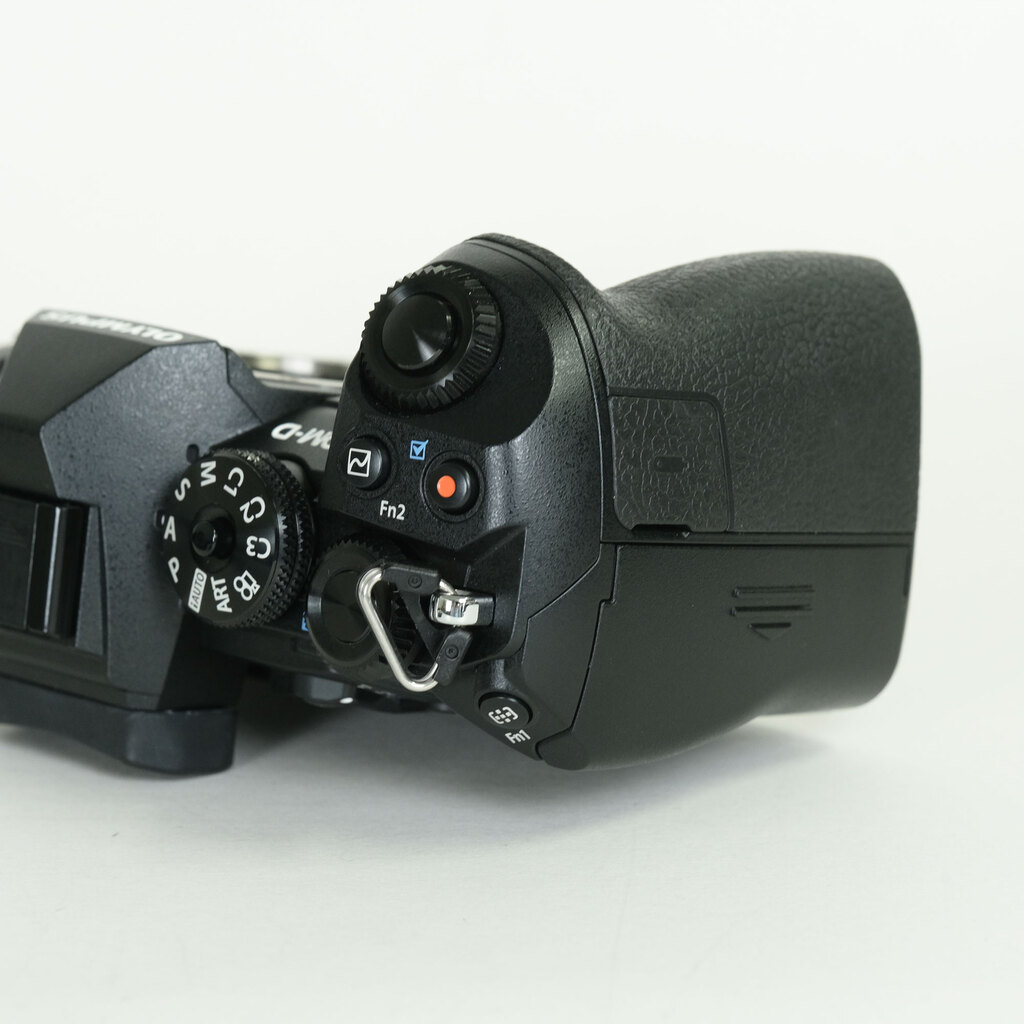 OLYMPUS OM-D E-M1 Mark II