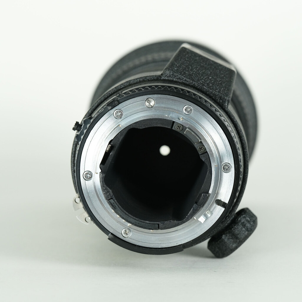 Nikon AF NIKKOR 300mm F4 ED IFの出品 | ONE SCENE（ワンシーン）
