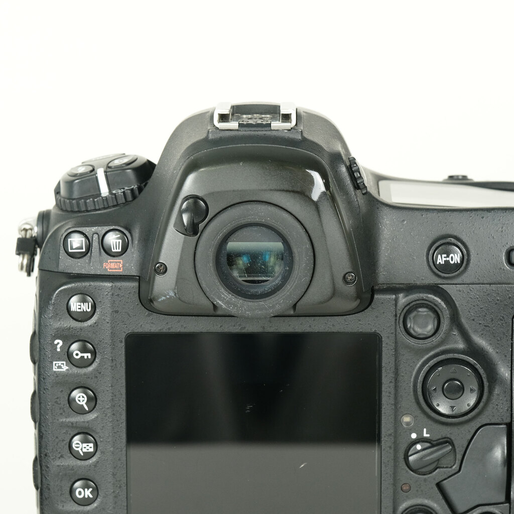 Nikon D4の出品 | ONE SCENE（ワンシーン）