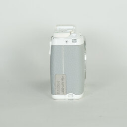 RICOH GR DIGITAL IV ホワイトエディション