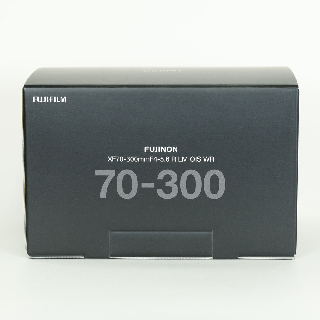 FUJIFILM XF70-300mmF4-5.6 R LM OIS WR FUJIFILM XF70-300mmF4-5.6 R LM OIS WR
