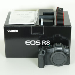 Canon EOS R8